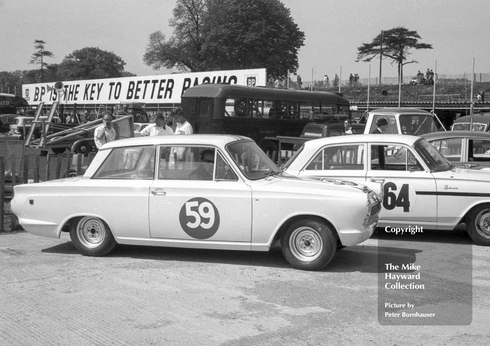 John Willment Ford Cortina GT, Richie Ginther, Team Tourist Trophy Vauxhall VX4/90, Peter Pilsworth. Crystal Palace, June 3, 1963, BSCC Round 6.