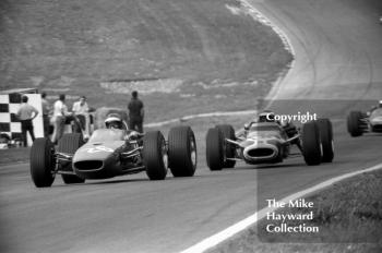 Piers Courage, John Coombs McLaren M4A-2 Ford and Jacky Ickx, Tyrrell Matra MS5-11 Ford, Guards European F2 Championship, Brands Hatch, 1967
