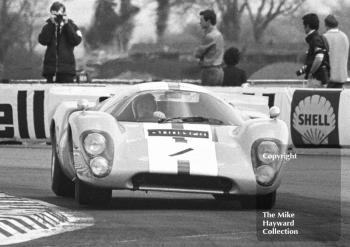 Jo Bonnier, Lola T70, Wills Embassy Trophy Race, Thruxton, Easter Monday 1969.
