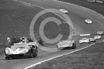 John Surtees/David Hobbs, Lola T70 Mk3; Jonathan Williams/Paul Hawkins, Ferrari 330P4; and Phil Hill/Mike Spence, Chaparral 2F, Brands Hatch, BOAC 500 1967.
