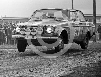 Morgan Carlsson/Claes Uddgren, Volvo 142S, BAL 012, 1974 RAC Rally
