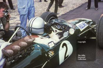 Denny Hulme, Repco Brabham V8 BT24/2, Silverstone, 1967 British Grand Prix.
