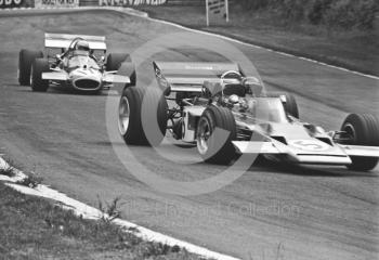 Jochen Rindt, Gold Leaf Team Lotus 72C V8, leads Jack Brabham, Brabham BT33 V8, British Grand Prix, Brands Hatch, 1970
