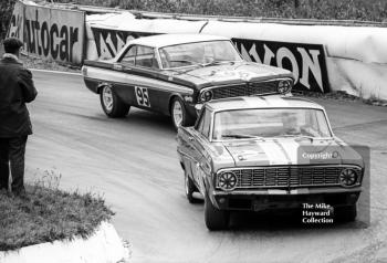 Brian Muir, W J Shaw Ford Falcon and Roy Pierpoint, Ford Falcon, Mallory Park, BRSCC 4000 Guineas 1968.
