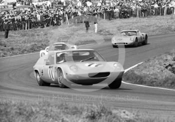 John Hine, Chris Barber Racing Lotus 47, and Phil Silverston, Chevron BMW, Oulton Park, Spring Cup 1968.
