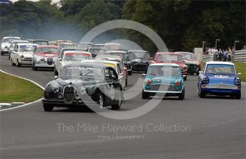 Graeme Dodd, Jaguar Mk2 3.8, leads into Old Hall, HSCC Historic racing Saloons, Oulton Park Gold Cup, 2003