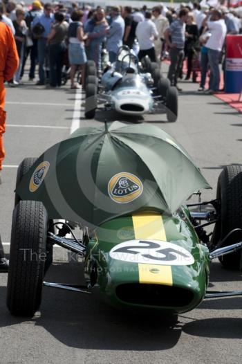 Lotus 25 of Andy Middlehurst keeps cool, Silverstone Classic 2010