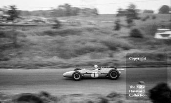 Jack Brabham, Cooper T53 (F2-8-60), 1962 Oulton Park Gold Cup.
