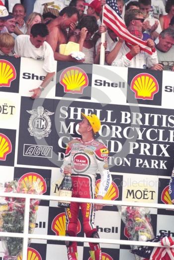 Race winner Kevin Schwantz, Donington Park, British Grand Prix 1991. 