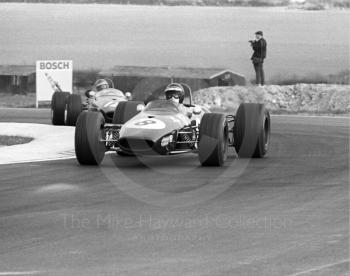 Jochen Rindt, Brabham BT23C, leads Piers Courage, Brabham BT23C, into the chicane, Thruxton, Easter Monday 1968.
