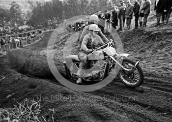 L Crane, Triumph 600, ACU British Scramble Sidecar Drivers Championship, Hawkstone Park, 1969.
