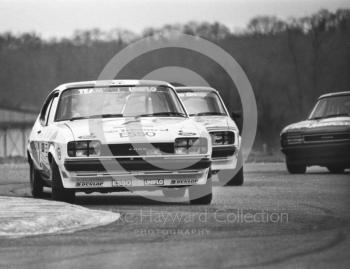 Vince Woodman, Team Esso Uniflo Ford Capri V6, Tricentrol British Touring Car Championship, F2 International meeting, Thruxton, 1977.
