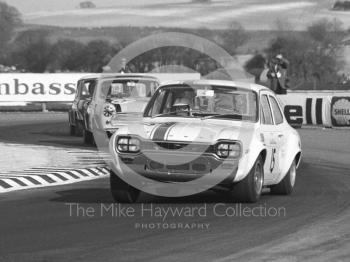 Brian Robinson, Tony Dean Racing Ford Escort Twim Cam, and Gordon Spice, Britax Cooper Downton Mini Cooper S, Thruxton Easter Monday meeting 1969.
