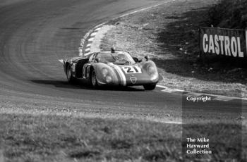 Teddy Pilette/Rob Slotemaker, VDS Alfa Romeo 33, Brands Hatch, 1969 BOAC 500.
