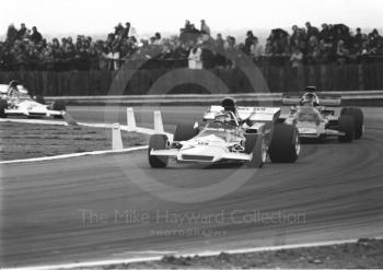 Jean-Pierre Beltoise, Marlboro BRM P160, and Emerson Fittipaldi, JPS Lotus 72, Silverstone, International Trophy 1972.
