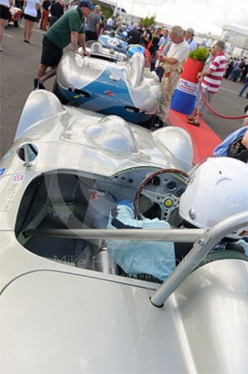 Queueing in the paddock ahead of the RAC Woodcote Trophy, Silverstone Classic 2009.