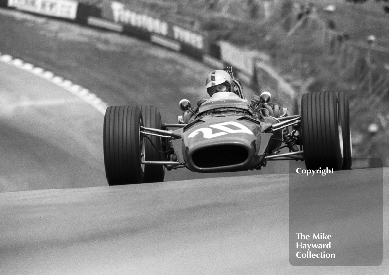 Piers Courage, BRM P126 V12, at Druids Hairpin, British Grand Prix, Brands Hatch, 1968.