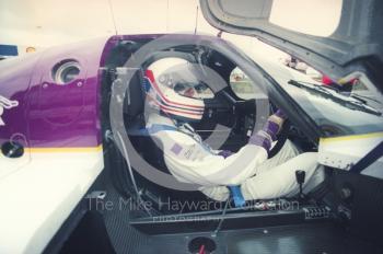 Martin Brundle, Jaguar XJR-11, Shell BDRC Empire Trophy, Round 3 of the World Sports Prototype Championship, Silverstone, 1990.
