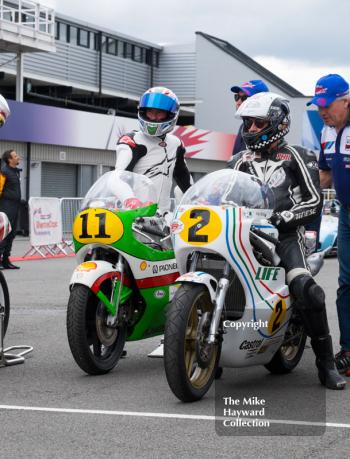 Troy Corser, Kawasaki KR500, Phil Read, Suzuki RG500, 2016 Silverstone Classic.
