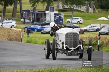 David Biggins, Damler Mercedes Rennwagen (reg no LL 4535), Chateau Impney Hill Climb 2015.
