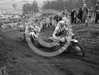 R Spencer, Triumph 650, leads up the hill, ACU British Scramble Sidecar Drivers Championship, Hawkstone Park, 1969.