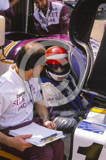 Eddie Cheever, Silk Cut Jaguar XJR-9, Silverstone 1000km FIA World Sports-Prototype Championship (round 4).
