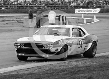 John Hine, SCA Freight Chevrolet Camaro, GKN Transmissions Trophy, International Trophy meeting, Silverstone, 1971.
