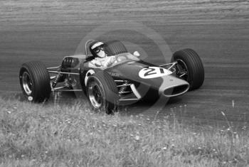 Jochen Rindt, Winkelmann Brabham Ford BT23-5, at Esso Bend, Oulton Park, Guards International Gold Cup, 1967.
