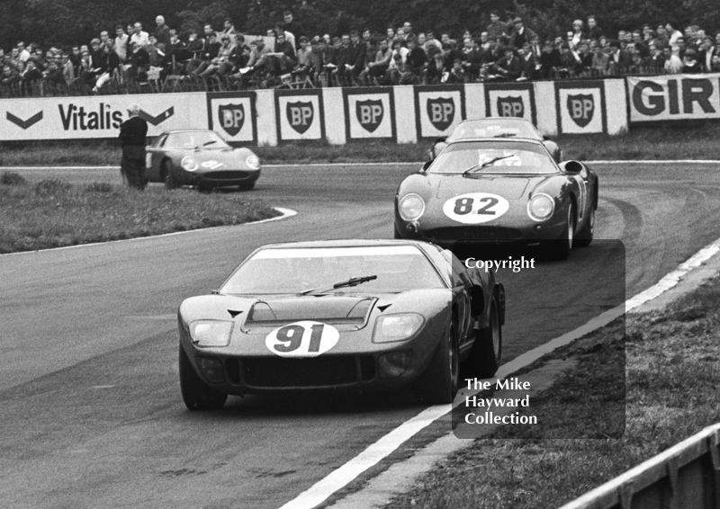 Paul Hawkins, Ford GT40; David Piper, Ferrari 250LM; and David Skailes, Ferrari 250LM; Oulton Park Gold Cup meeting 1967.
