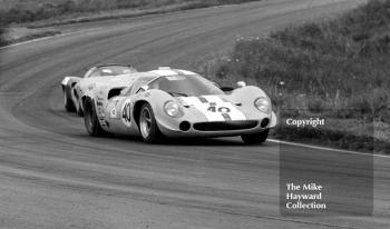 Jo Bonnier, Lola T70, 1968 Tourist Trophy, Oulton Park.
