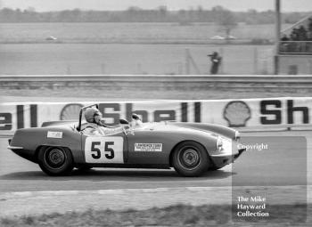 Ken Heywood, Elva Courier Mk 1 (991 CAB), Philips Car Radio Thoroughbred Sports Car race, F2 International meeting, Thruxton, 1977.
