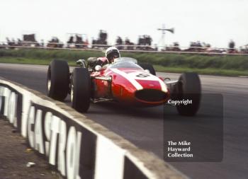 Jo Bonnier, Cooper Maserati V12 T81, Copse Corner, Silverstone International Trophy, 1966.
