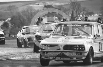 In the thick of it is Gerry Marshall, Dealer Team Vauxhall/Castrol Vauxhall Magnum, just behind Tony Dron, Triumph Dolomite Sprint, Tricentrol British Touring Car Championship, F2 International meeting, Thruxton, 1977. Behind them is Win Percy in a Samuri Racing Ford Capri V6.
