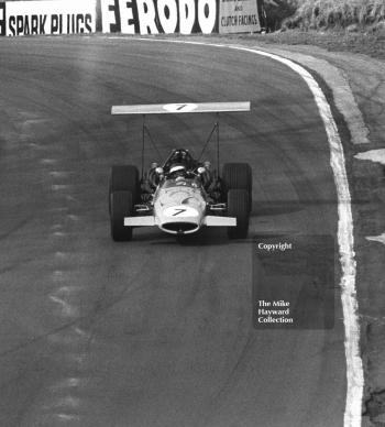 Peter Gethin, Church Farm Racing McLaren M10A/1 Chevrolet V8, winner of the Guards F5000 Championship round, Oulton Park, April 1969.
