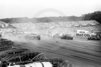 Carnage at Paddock bend on the first lap, Brands Hatch, British Grand Prix 1986.
