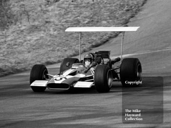 David Hobbs, TS Research and Development Surtees TS5/003 Chevrolet V8 - fastest in practice, 2nd in race - at Deer Leap, F5000 Guards Trophy, Oulton Park, April 1969.
