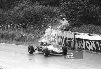 Peter Gaydon, SMRT Titan MK 3 Ford, and Richard Scott, Lotus 41, Heat 2, Mallory Park, Guards International Trophy, 1968.
