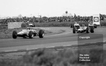 Graham Hill, Lotus 48, following Jochen Rindt, Brabham BT23, 1967 Guards 100, Snetterton.
