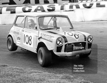 Neil McGrath, Mini Cooper S, Hepolite Glacier Saloon Race, Mallory Park, 1971
