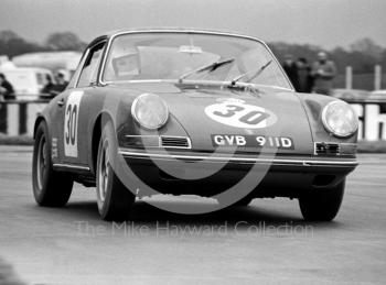 Nick Faure, Demetriou Group Porsche 911, Silverstone International Trophy meeting 1969.
