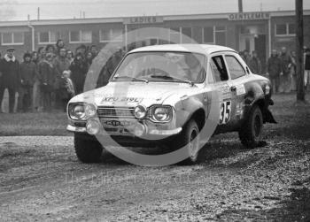 Peter Clarke/Scott Howard, Ford Escort RS1600, XPU 219L, 1974 RAC Rally
