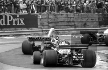 Race winner James Hunt, Marlboro McLaren M23, at Druids Hairpin, Race of Champions, Brands Hatch, 1976.
