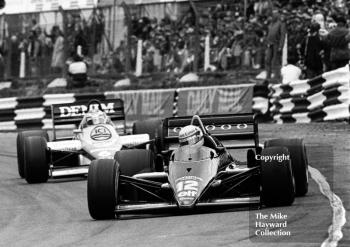 Ayrton Senna, JPS Lotus 97T/4, leads Keke Rosberg, Canon Williams Honda FW10B, 1985 European Grand Prix, Brands Hatch