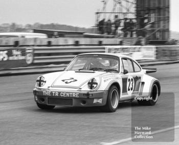 Mike Franey, Porsche Carrera, Philips Car Radio Ferrari/Porsche race, F2 International meeting, Thruxton, 1977.
