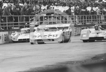 Willi Kauhsen, Porsche 917/10, and David Hepworth, BRM P154 Chevrolet, Silverstone, Super Sports 200 1972.
