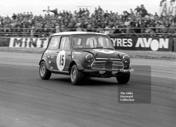 John Handley, British Leyland Mini Cooper S, Silverstone, British Grand Prix meeting 1969.
