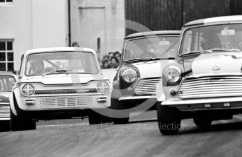 Mo Mendham, Austin Mini Cooper S, Oulton Park, Rothmans International Trophy meeting, 1971.
