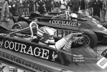 Nigel Mansell, Lotus 88B, and Elio de Angelis, Lotus 87, Silverstone, British Grand Prix 1981.
