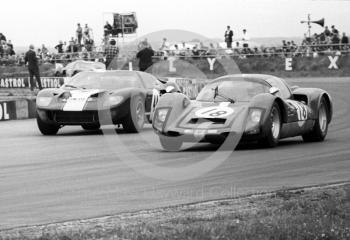 Tony Dean, Porsche Carrera, and John Harris, Ford GT40 (LBL 505D), W D and H O Wills Trophy, Silverstone, 1967 British Grand Prix.
